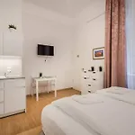 شقة Klauzal Garden City Studio K21