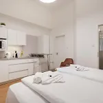 דירה Klauzal Garden City Studio K21